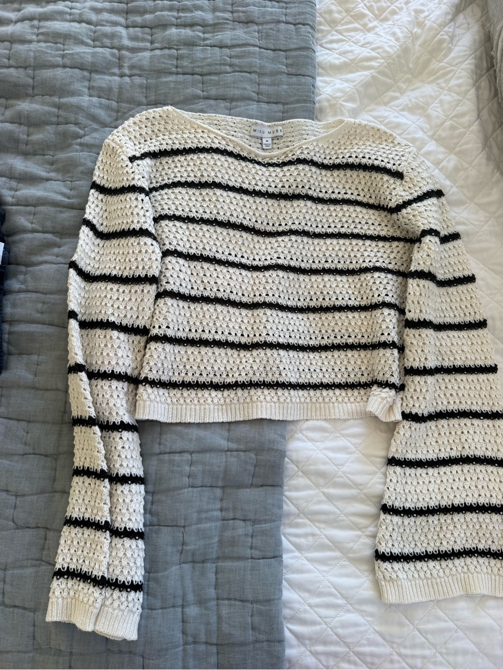Cropped Open-Knit Stripe Crewneck Sweater - White & Black